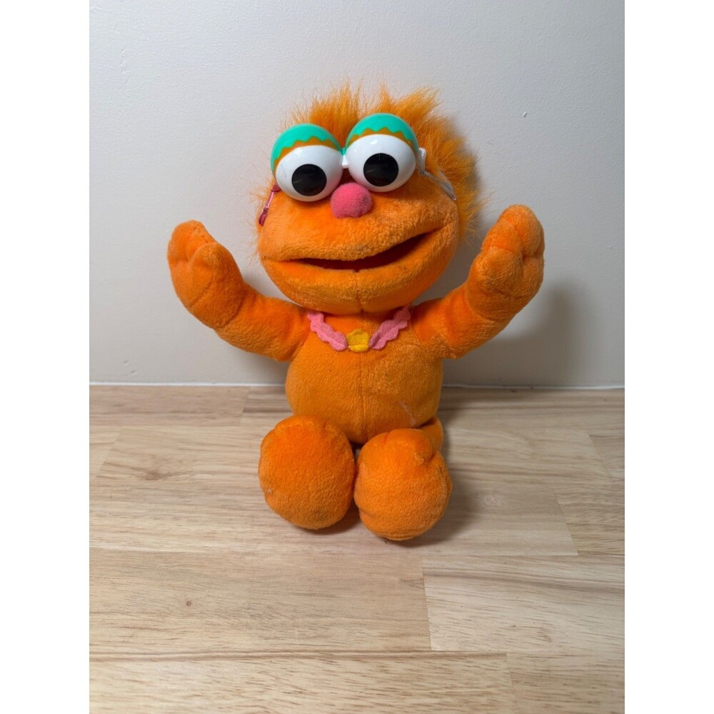 Fisher Price Mattel Sesame Street ZOE Plush 11" Stuffed Orange Doll Vintage 2001